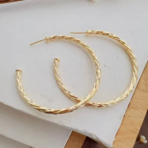 Argola Folheado a Ouro Tubo Torcido G - 213